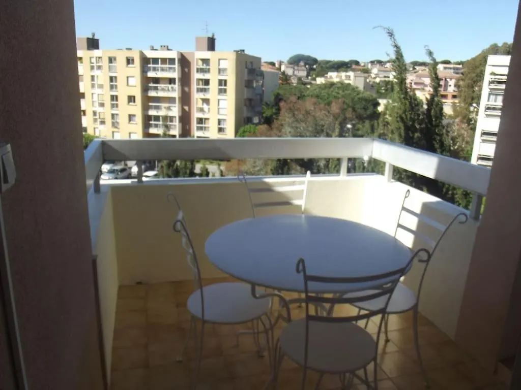 Appartement Spacieux Et Calme Classe 4 Etoiles, A 300M De La Mer Sainte-Maxime 0*,  France